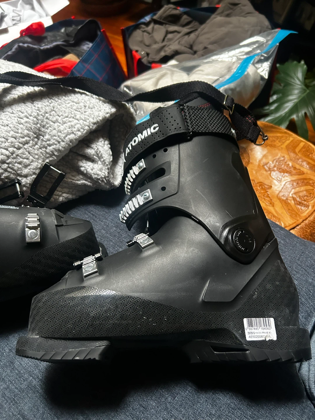 Atomic ski boots - photo 2