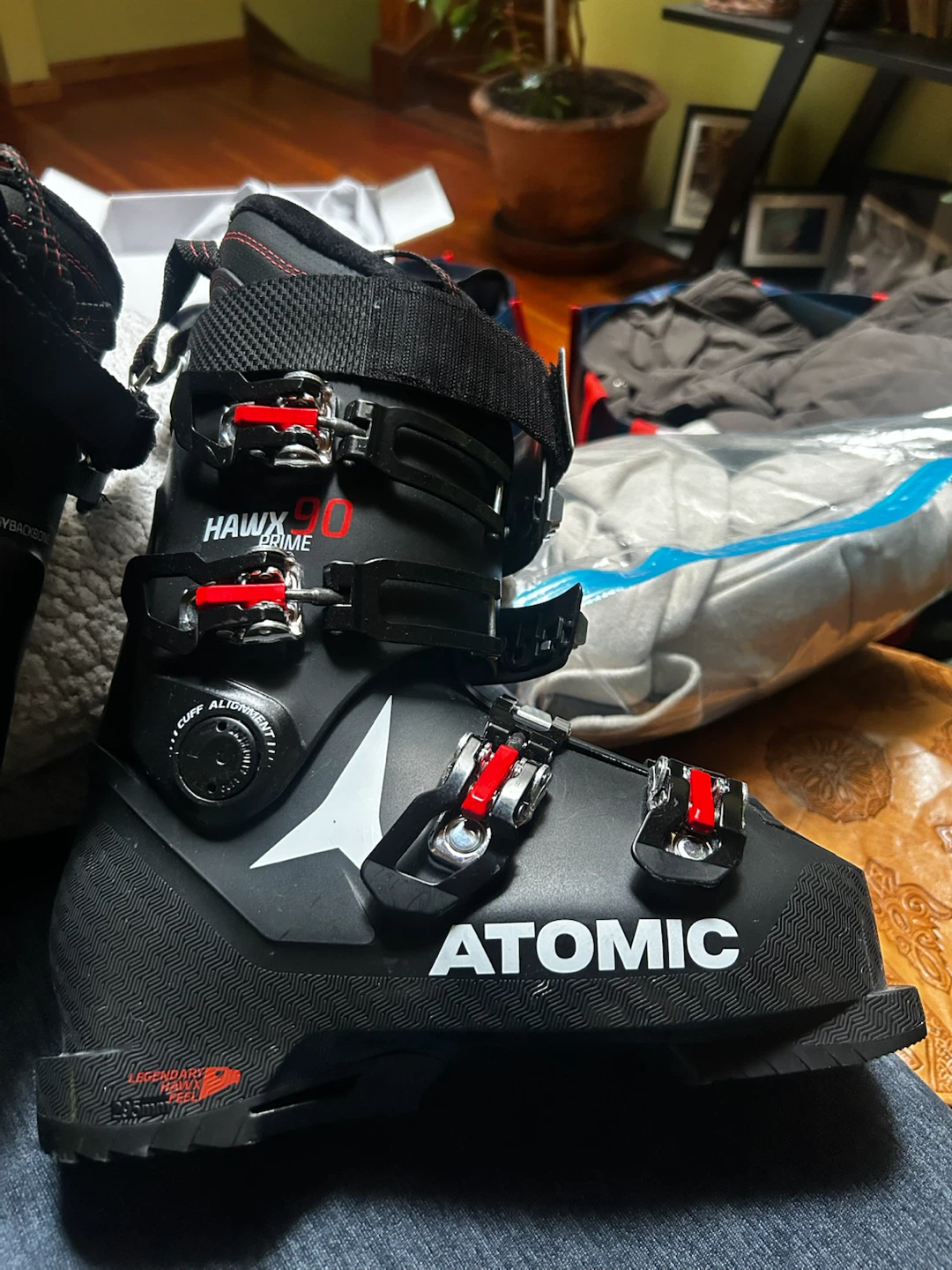 Atomic ski boots - photo 4