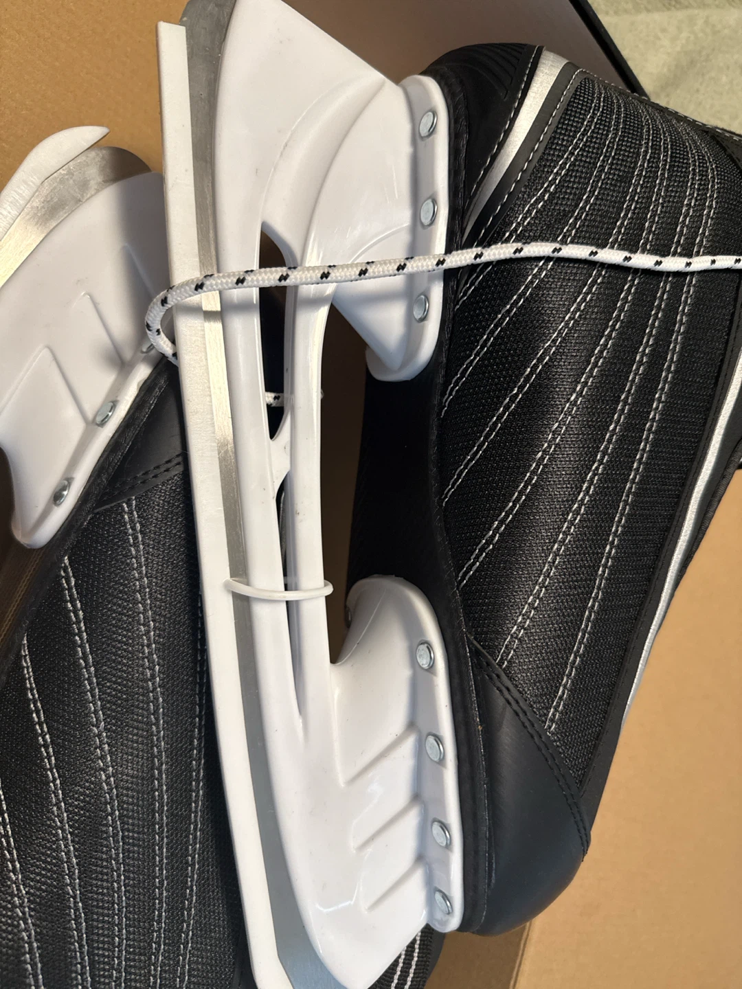 VIC VIC Soft Recreational Ice Skates Size 10 - photo 4