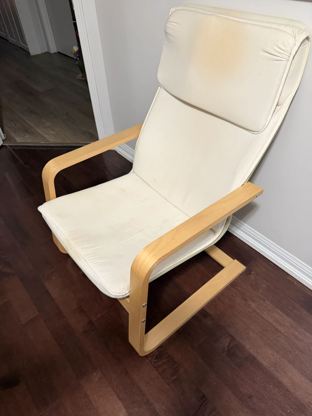 Cream Lounge Chair with Wooden Frame - photo 3