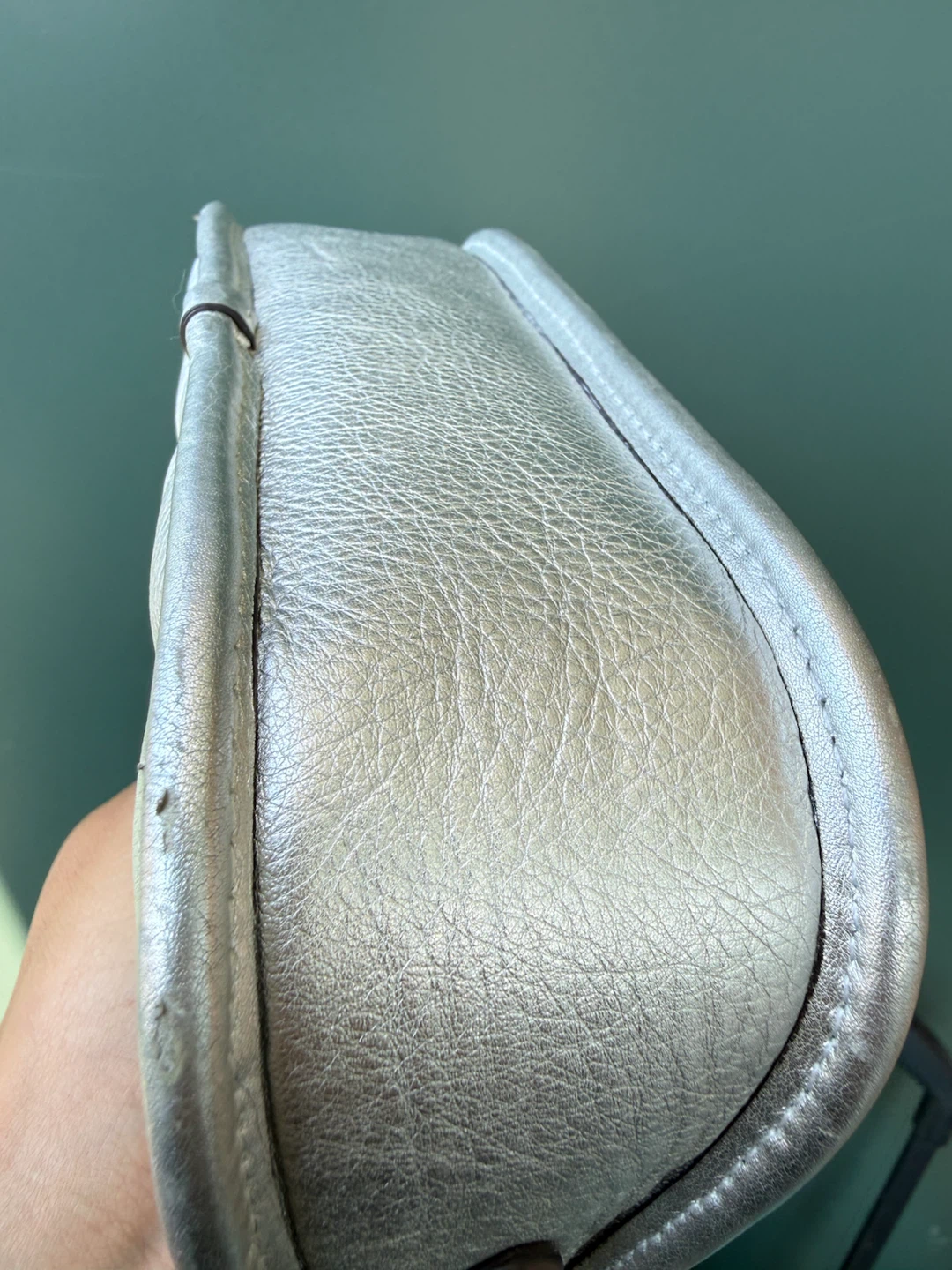 Coach swinger 20 metallic leather clutch - photo 4
