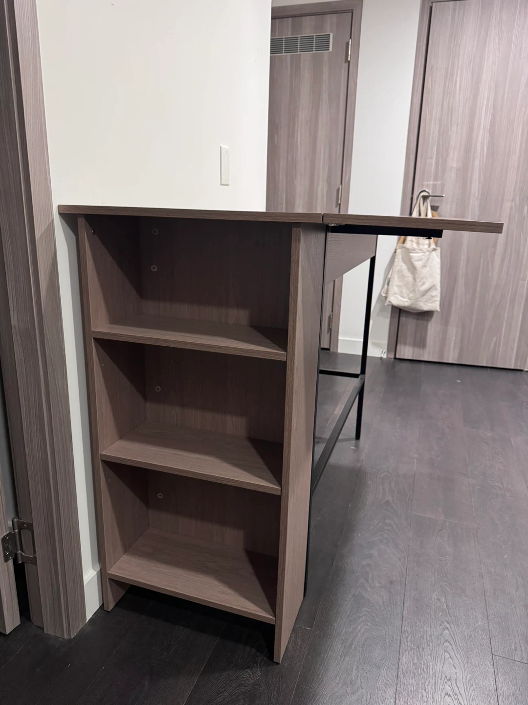 Extendable Table with Shelving - Pickup near CN tower - photo 5