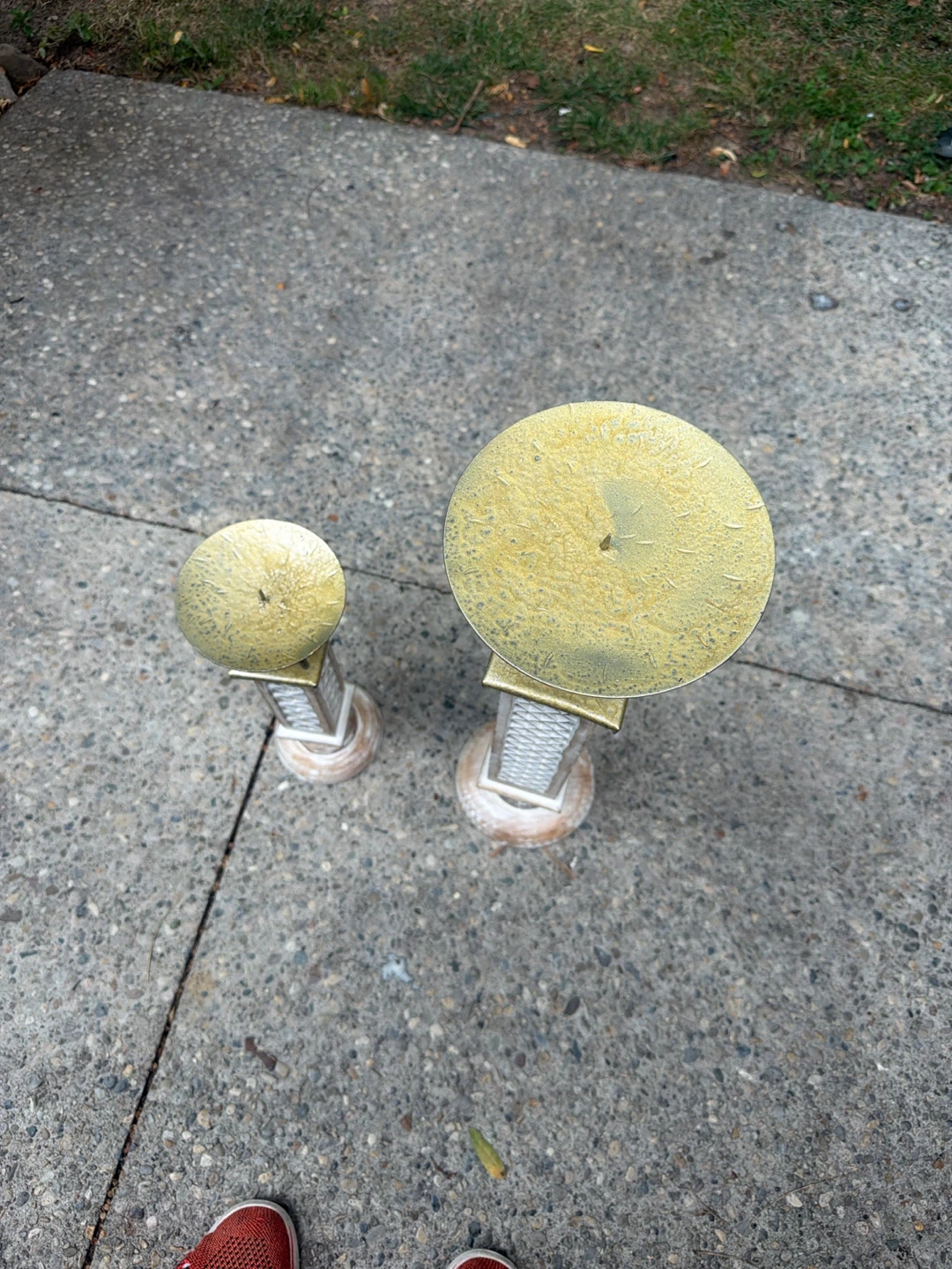Set of 2 Gold and White Pillar Candle Holders - photo 3