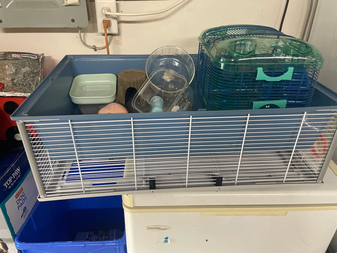 Two hamster cages and accessories - photo 4