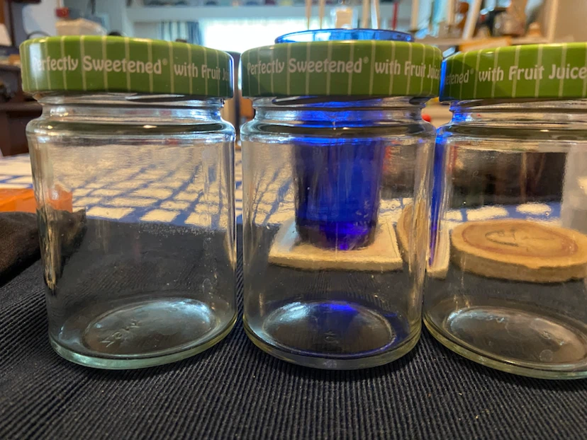 Free-3 jam jars with tight fitting lids