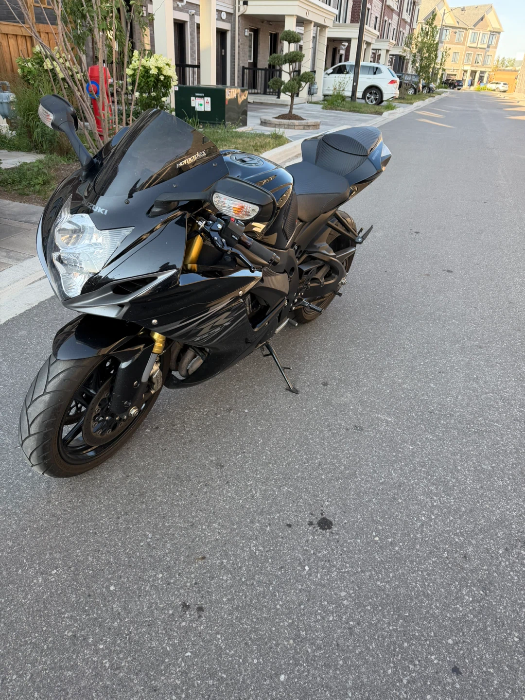 2011 GSXR 750 - photo 3