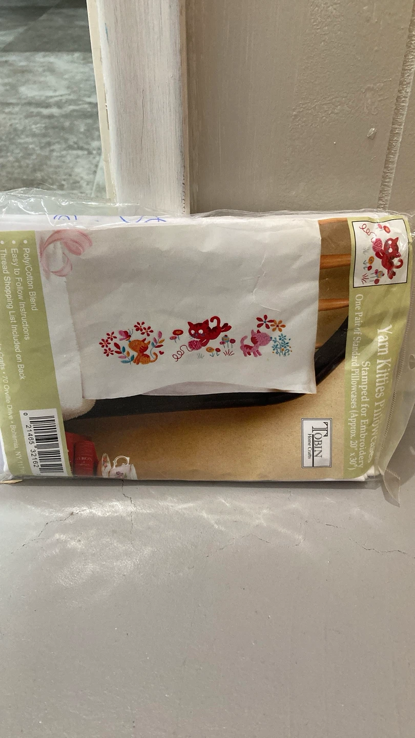 New-Design Works  Stamped Pillowcases Embroidery Kit