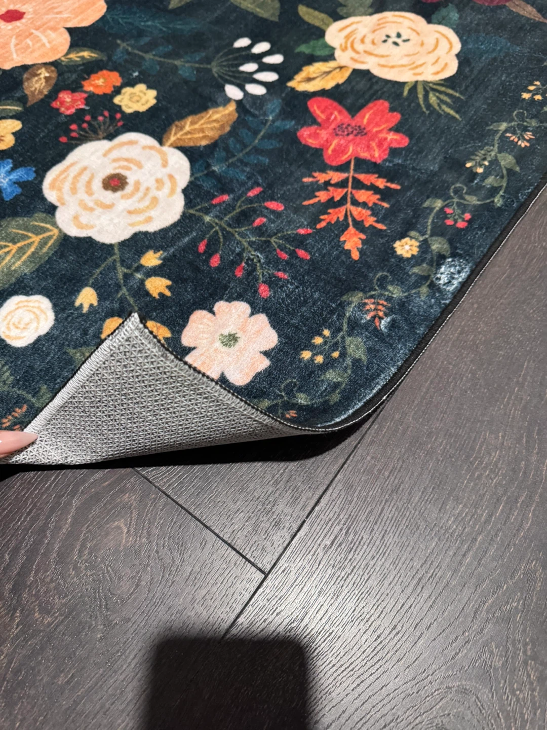 Dark Green Floral Accent Rug - Pickup near CN - photo 3