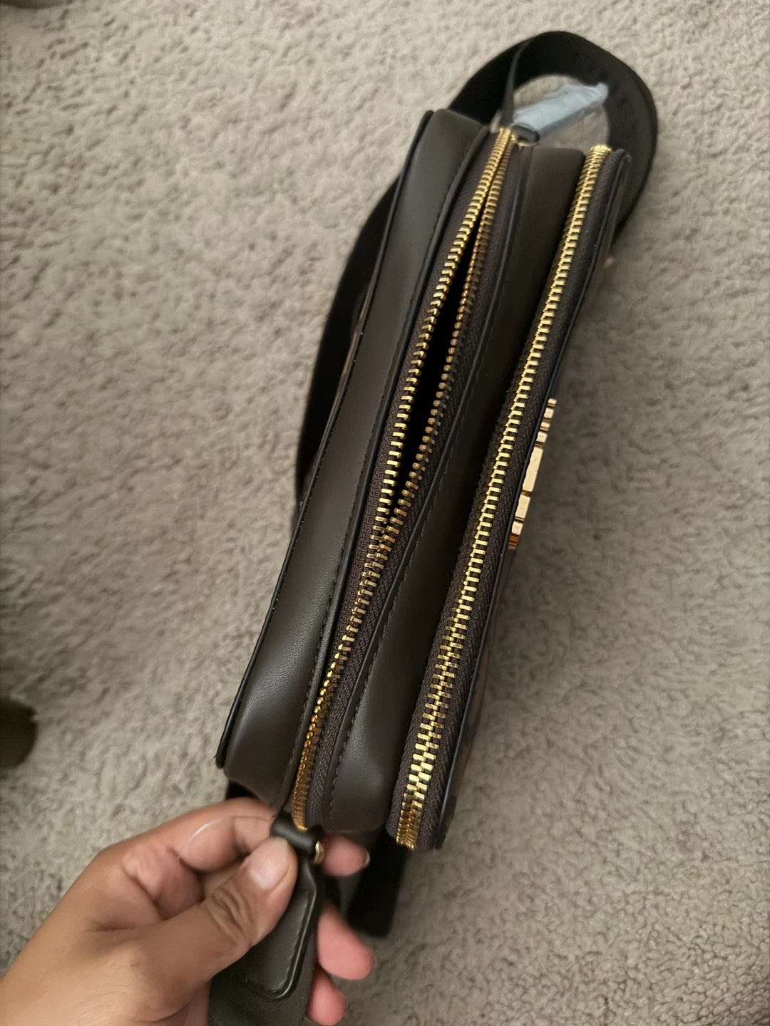 Guess Crossbody Bag - photo 2