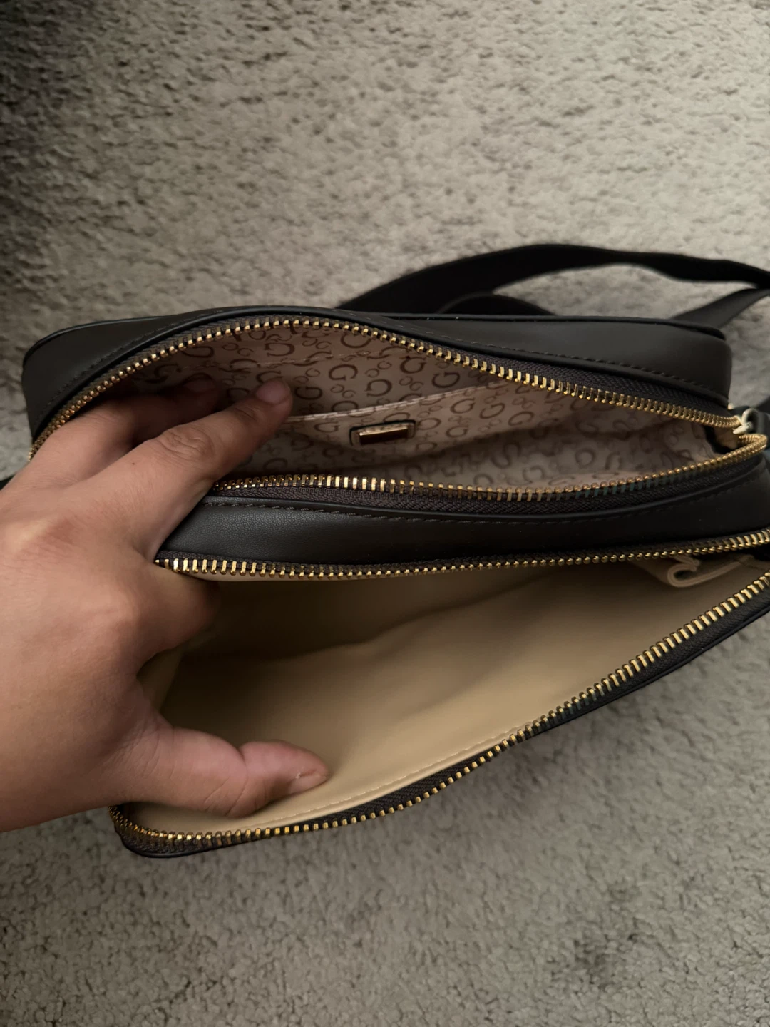 Guess Crossbody Bag - photo 3