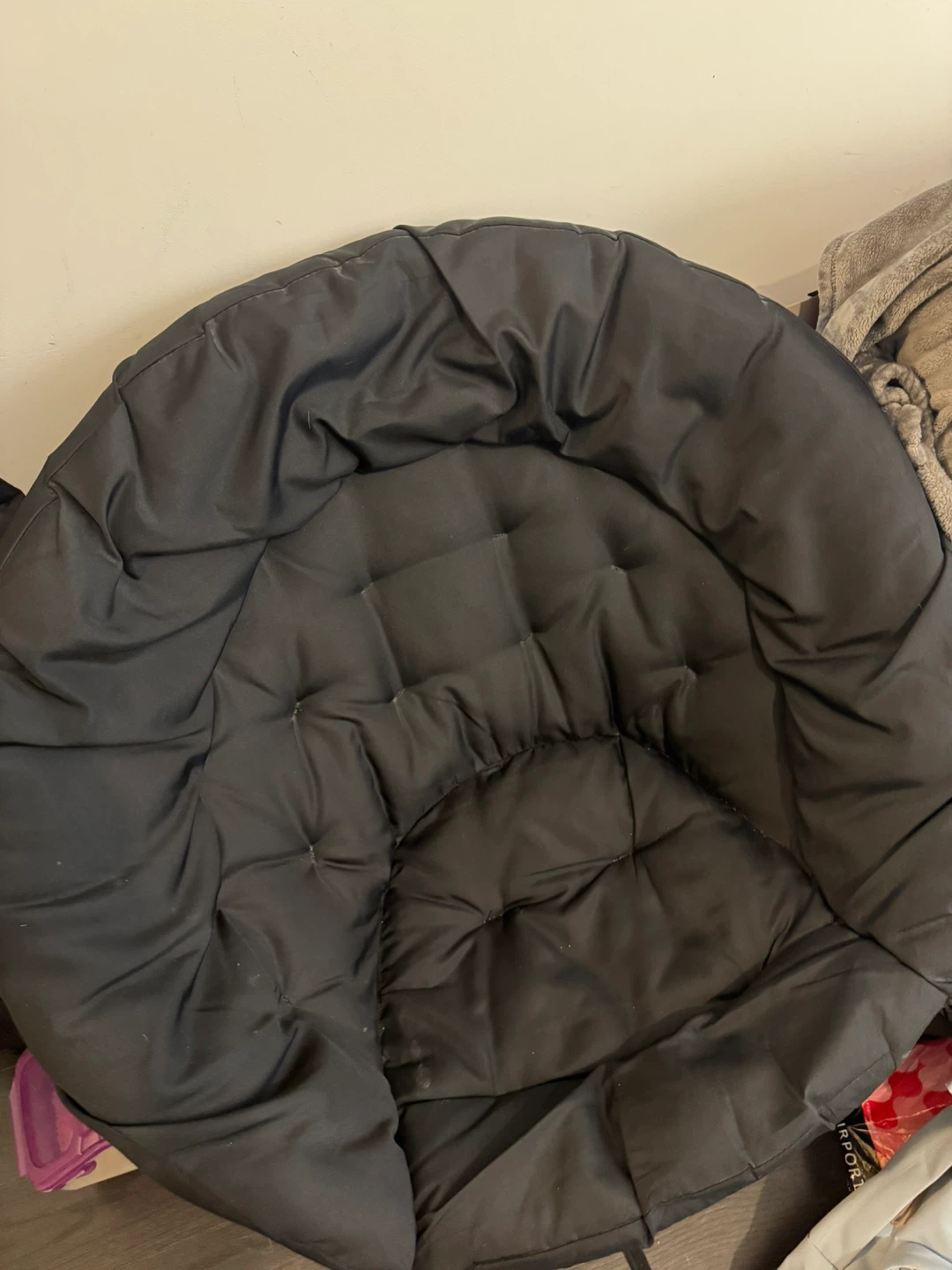 Round saucer Chair