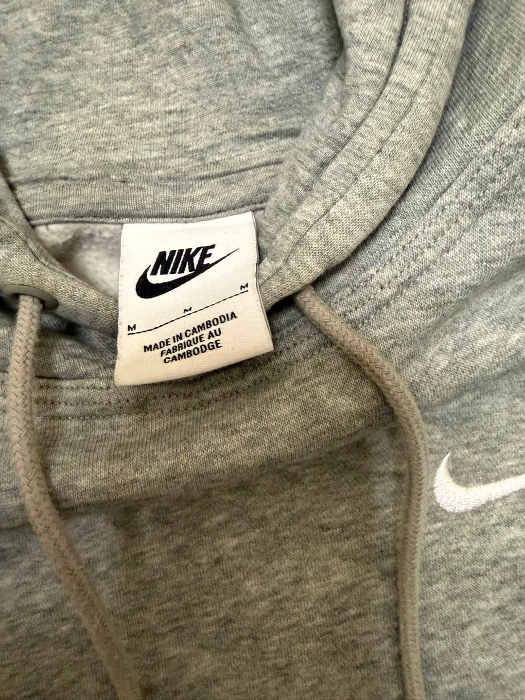 Nike Club Fleece Hoodie - Men’s Medium - photo 3