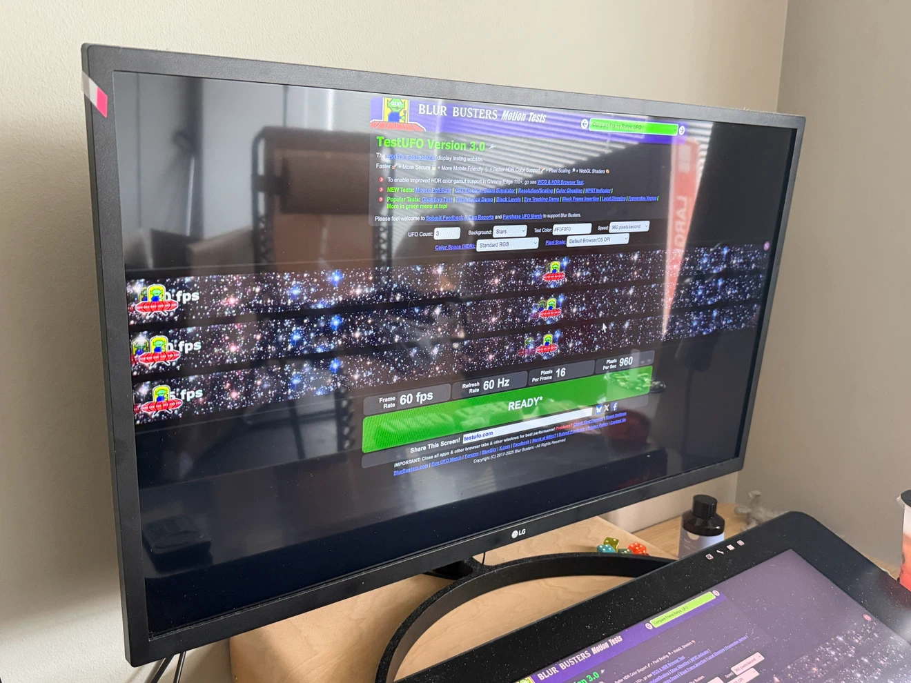 LG Monitor - 60Hz Refresh Rate 32”