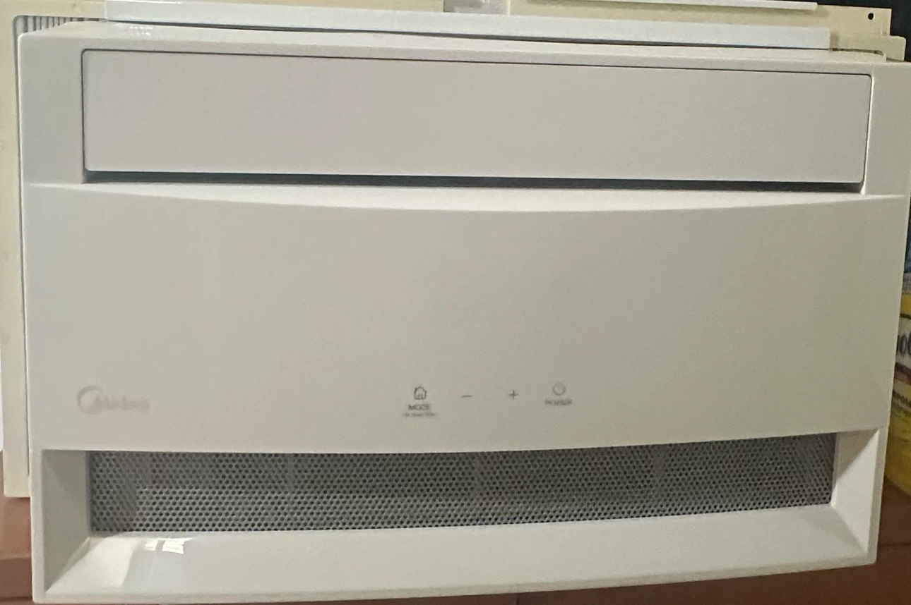 Midea Window Air Conditioner - photo 3