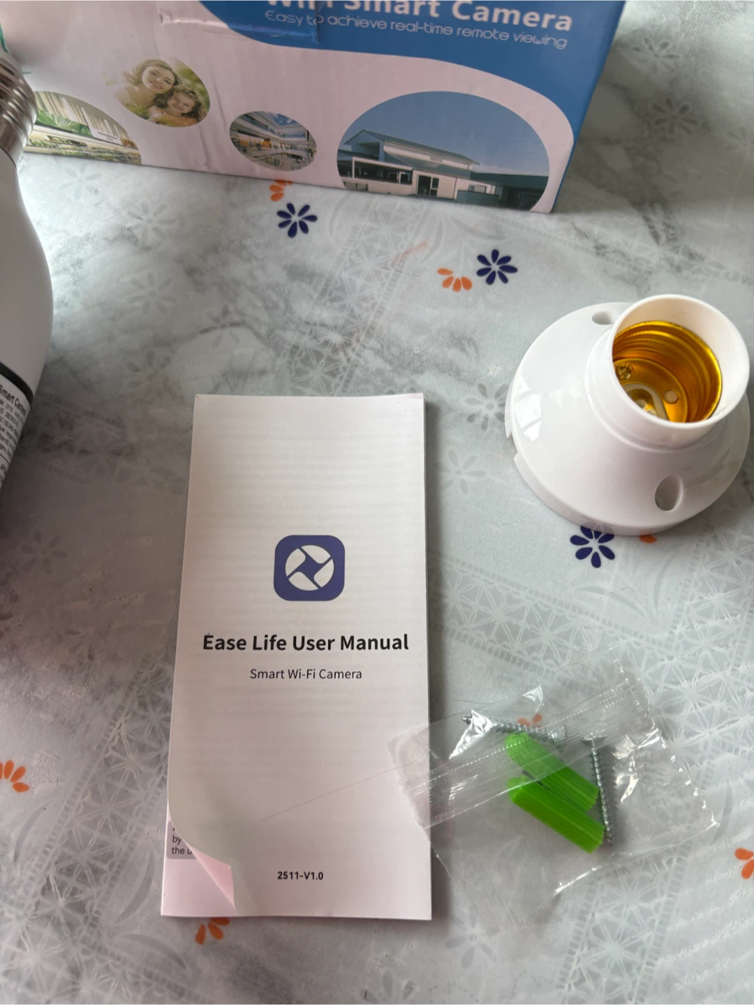 WiFi Light Bulb Smart Security Camera - photo 4