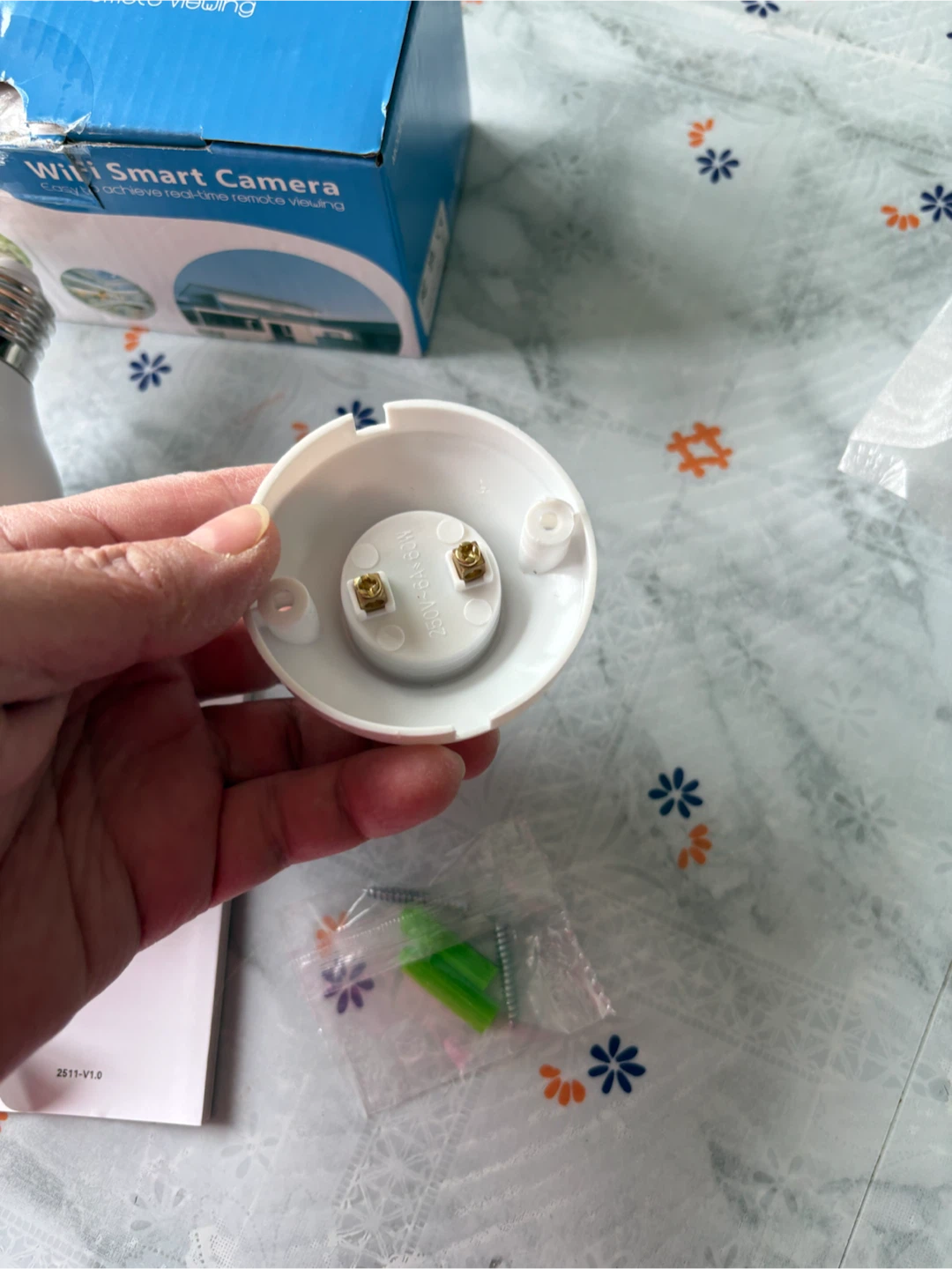 WiFi Light Bulb Smart Security Camera - photo 5