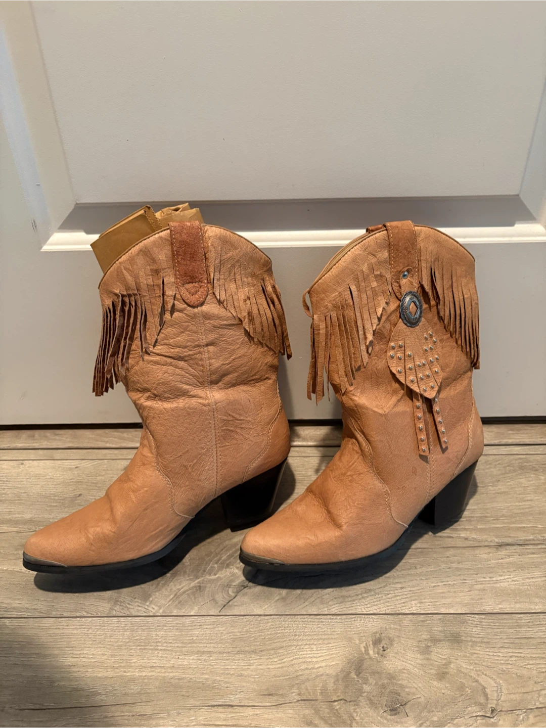 Dingo tan women’s leather cowboy boots with fringe - photo 2