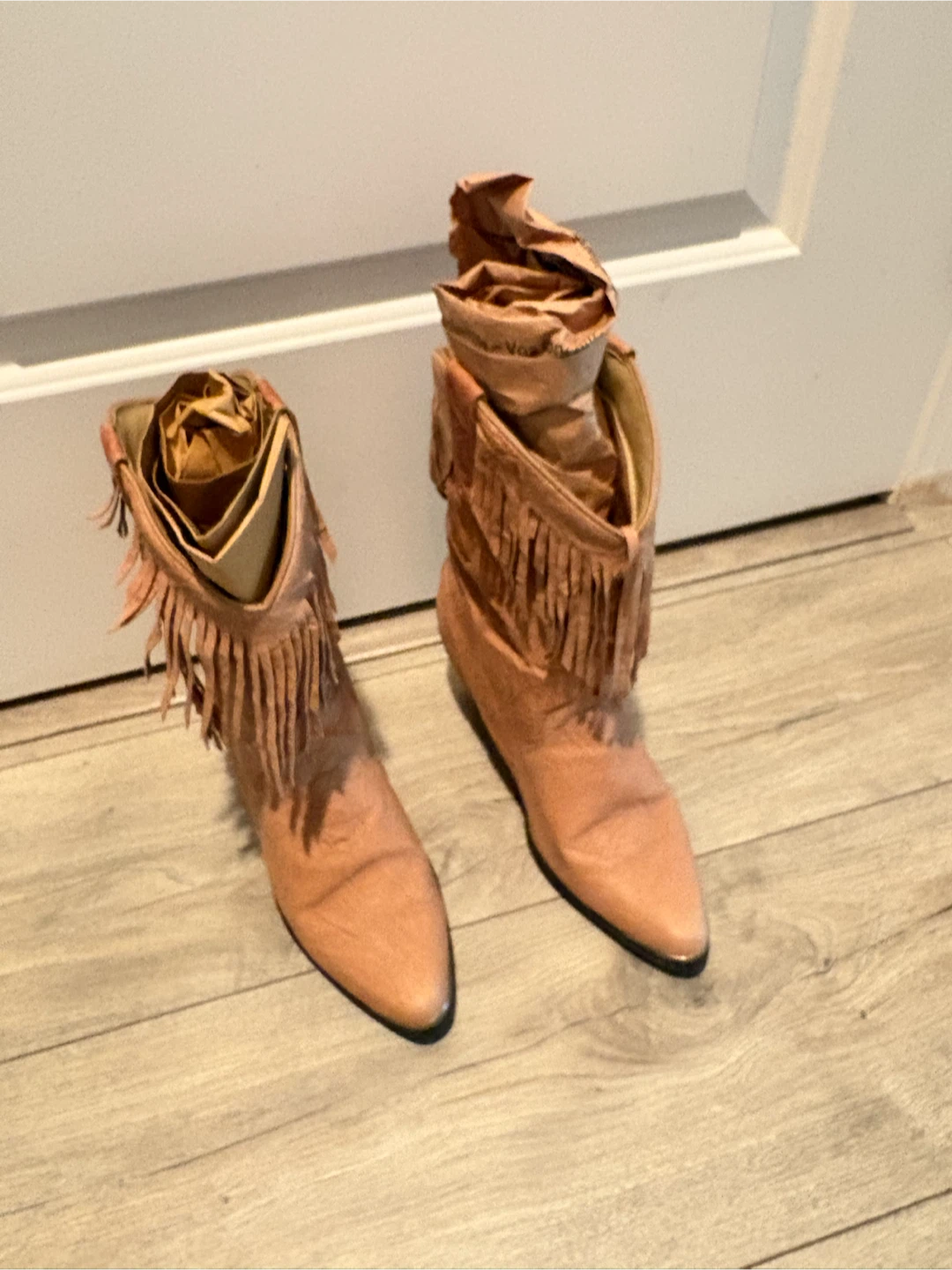 Dingo tan women’s leather cowboy boots with fringe - photo 3