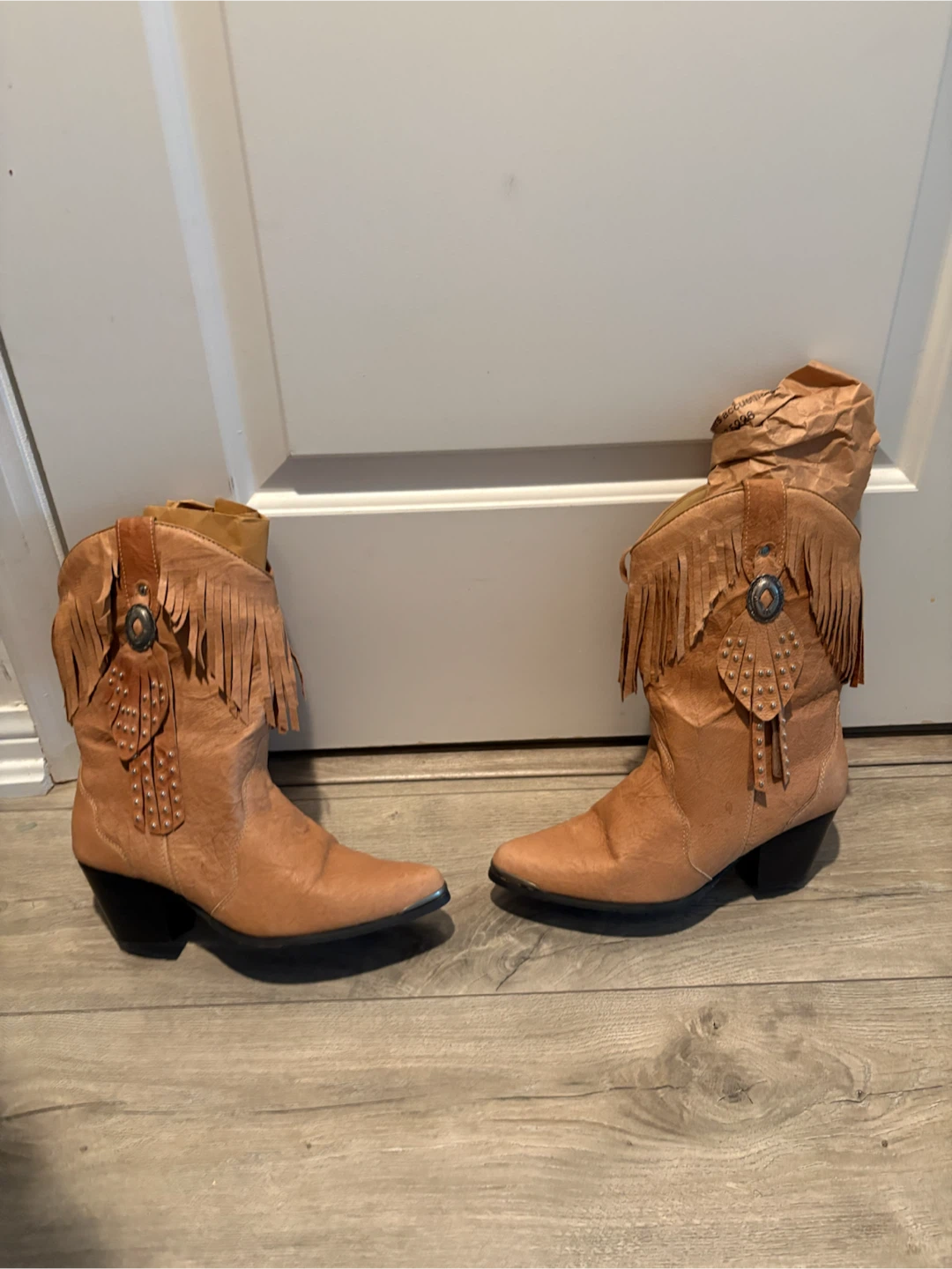 Dingo tan women’s leather cowboy boots with fringe - photo 4