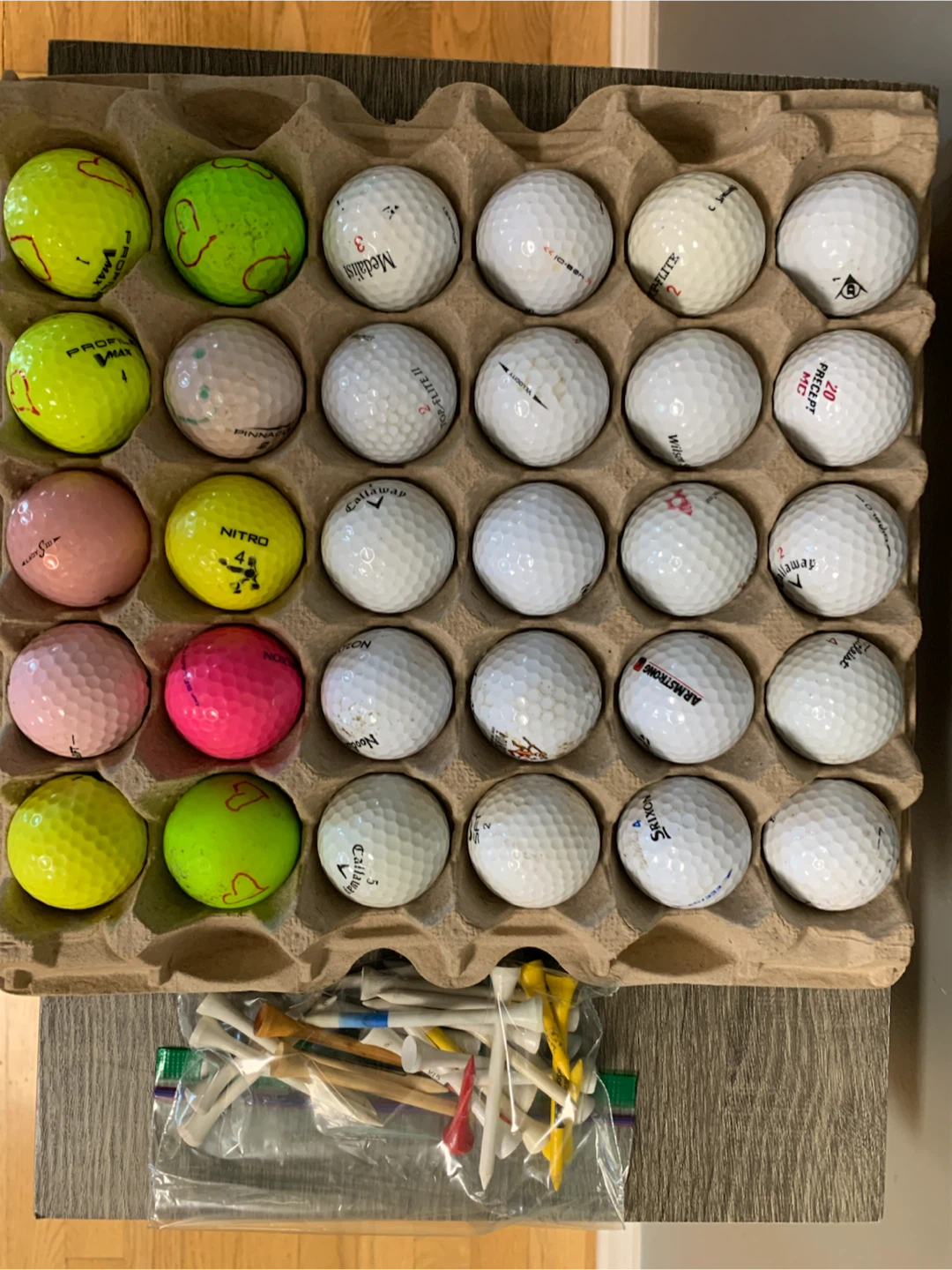 Mixed Golf Balls and Tees - photo 2