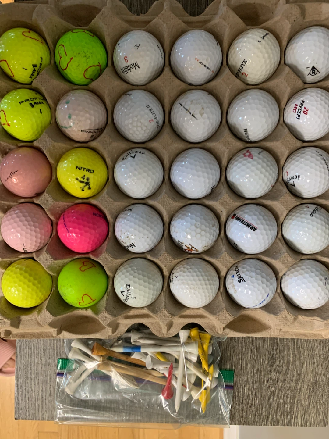 Mixed Golf Balls and Tees - photo 3