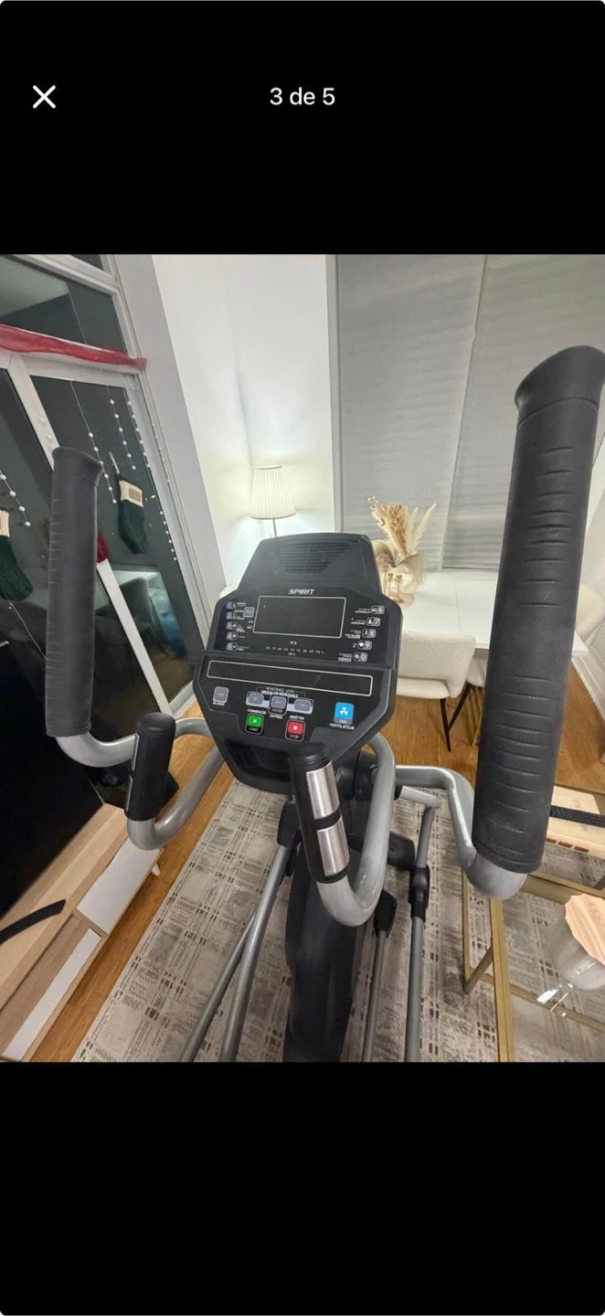 Spirit Fitness CE800 Light Commercial Elliptical