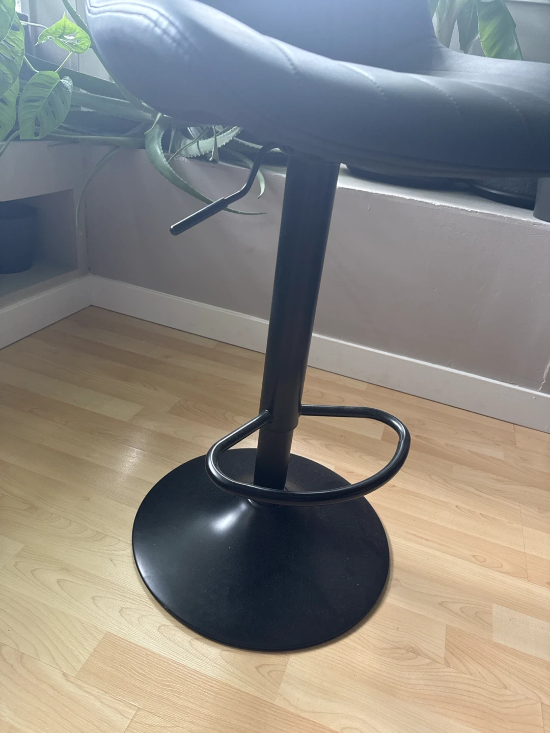 2x Black Faux Leather Adjustable Bar Stools - photo 3