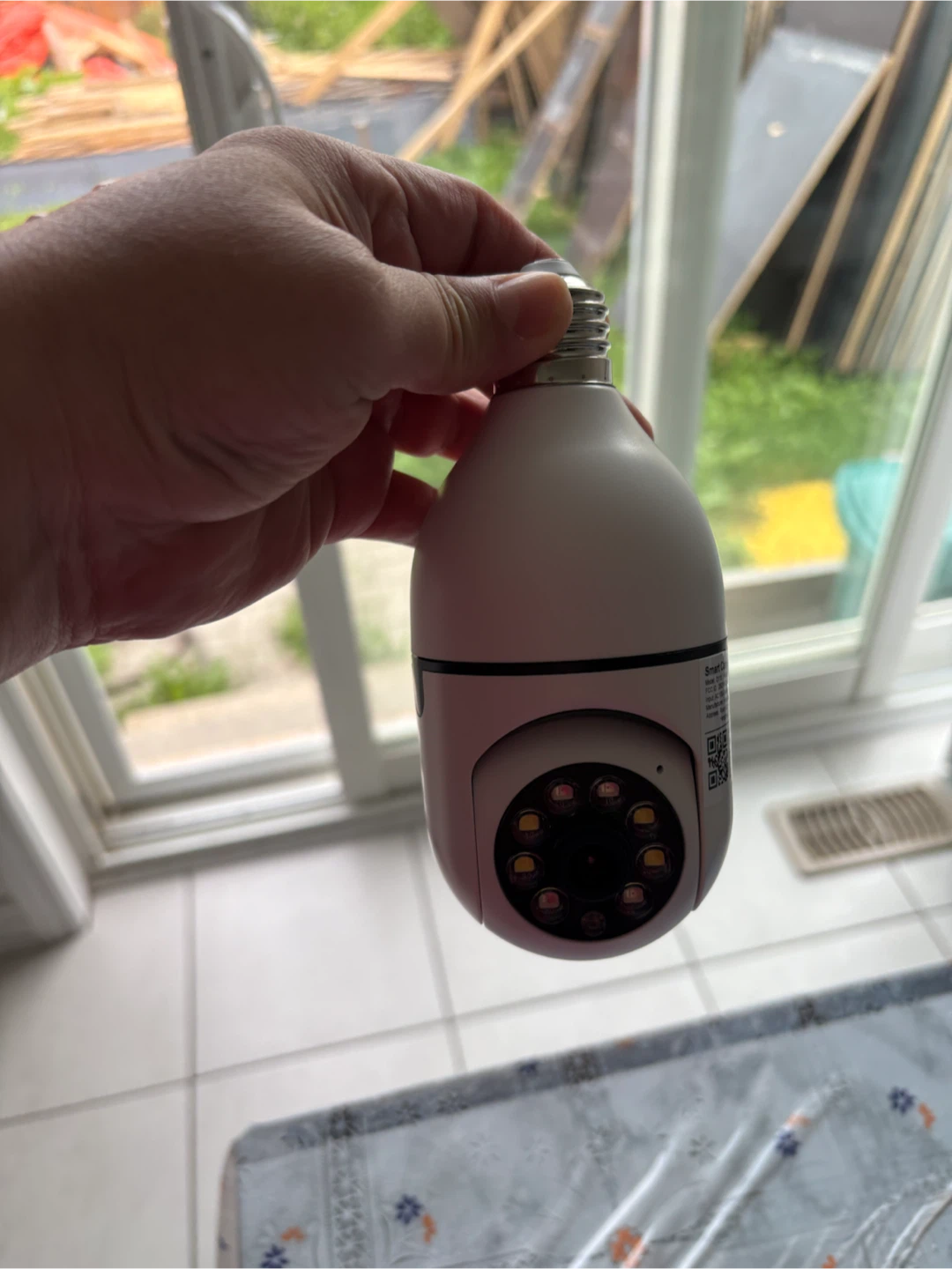 WiFi Light Bulb Security Camera – 2.4GHz