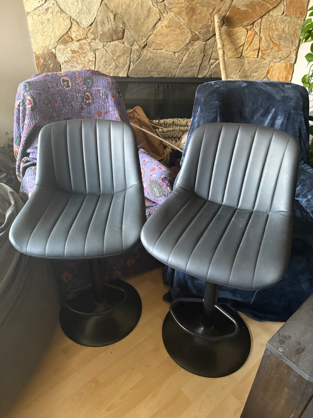 2x Black Faux Leather Adjustable Bar Stools - photo 4