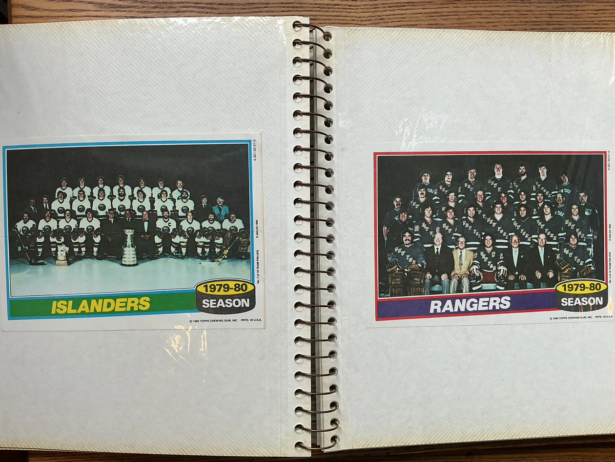 15. 1979-80 NHL Team Pictures In a Binder ! - photo 5