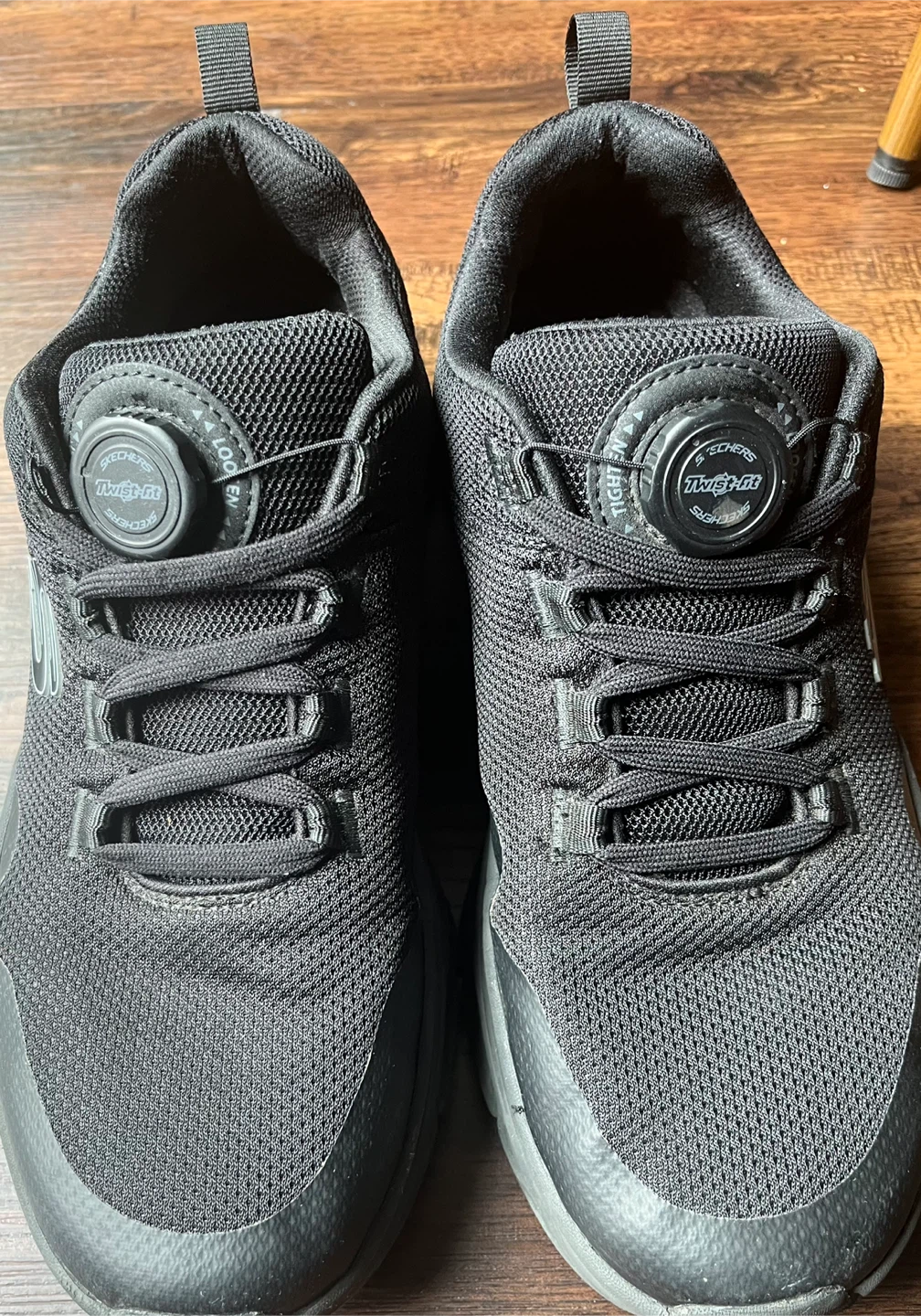Skechers D'Lux Walker 2.0 Men's Shoes