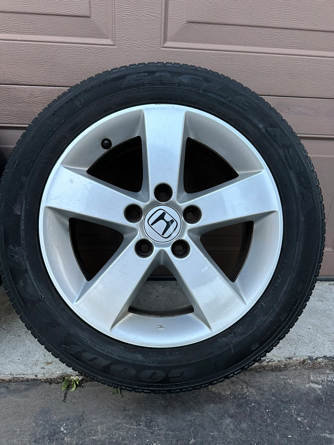 Honda civic rim and tire - photo 5