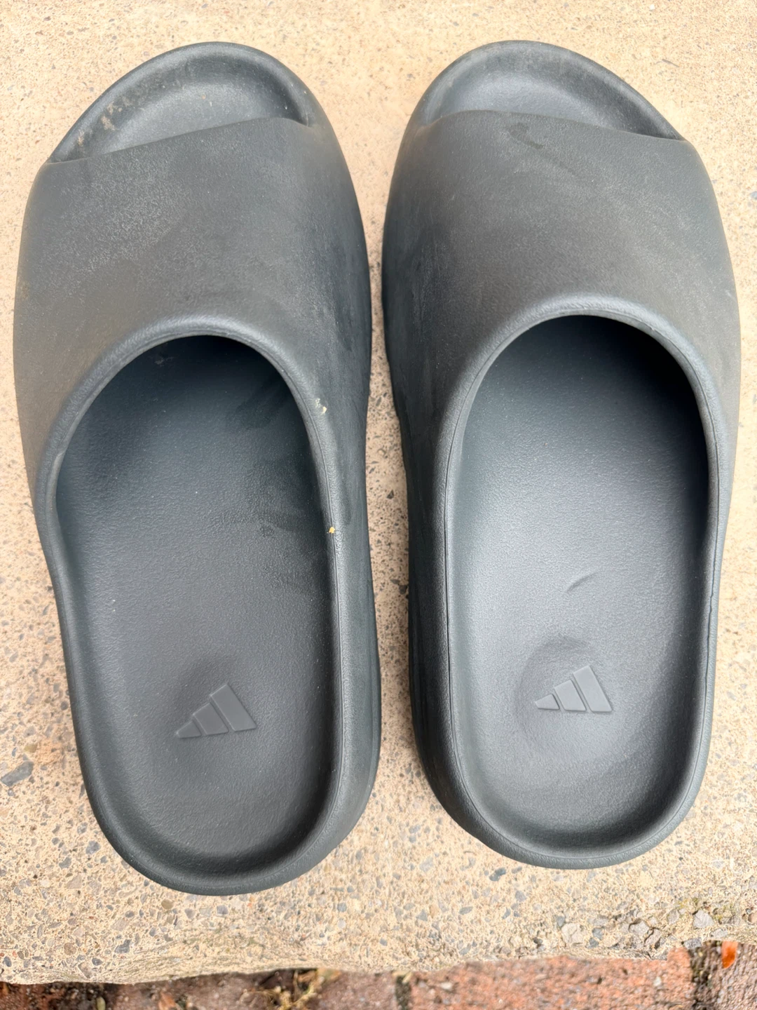 Yeezy slides size 9