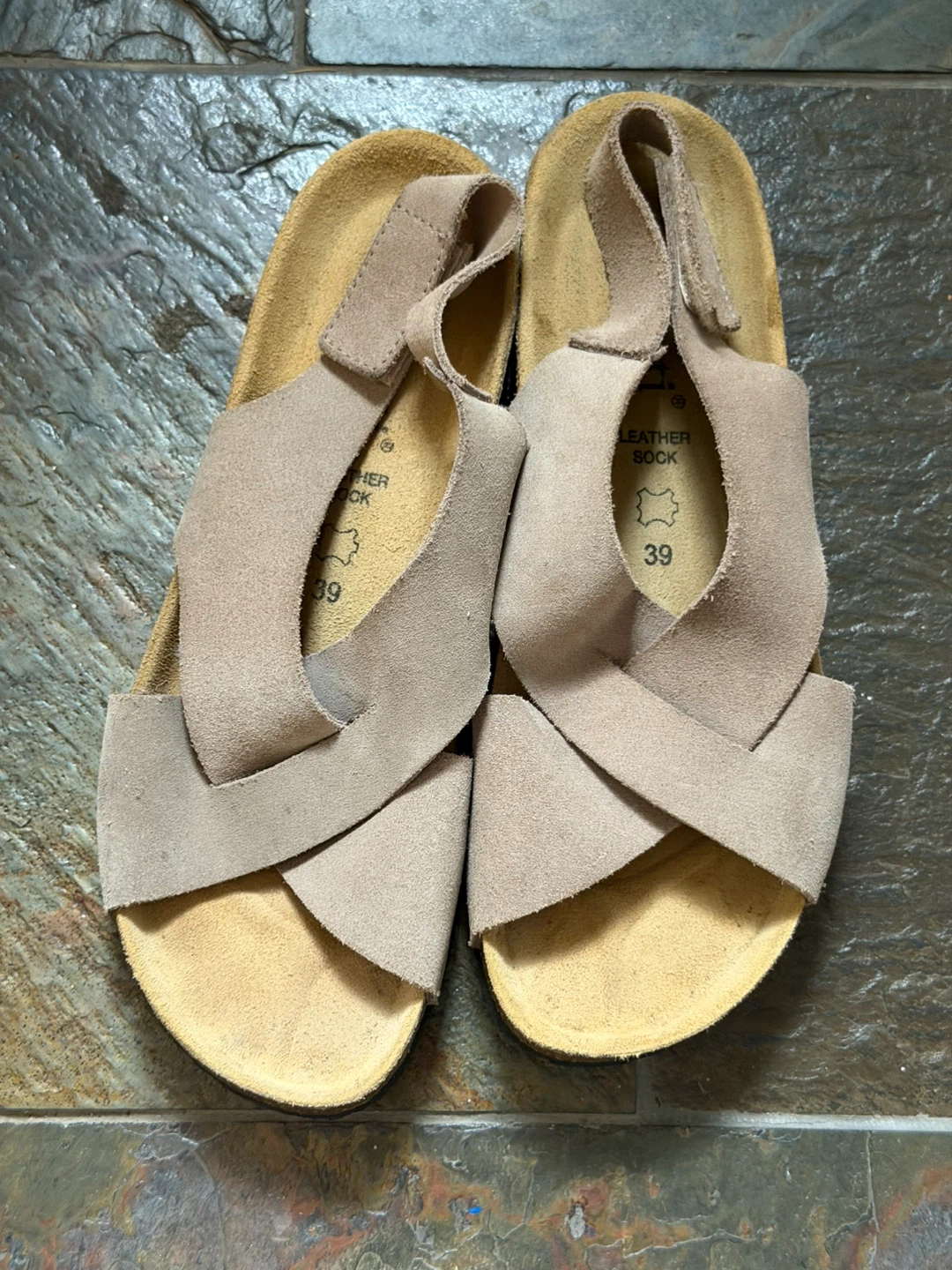 Autenti Women's Suede Sandals