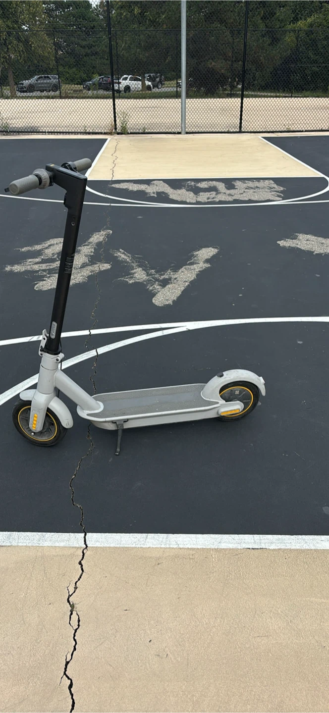 Ninebot Electric Scooter - Grey - photo 3