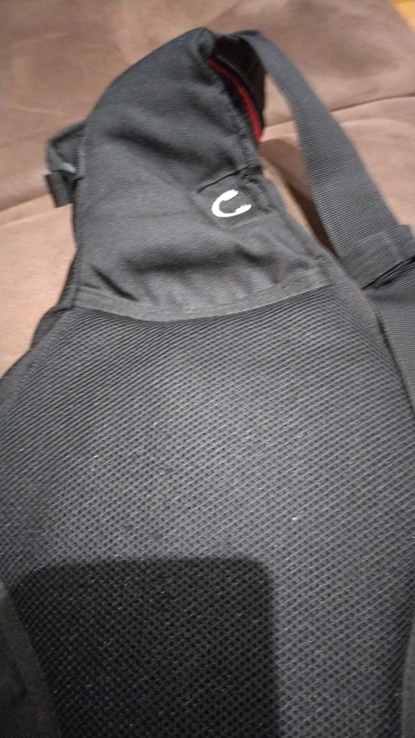Swiss Gear Sling Bag with RFID Blocking - photo 2