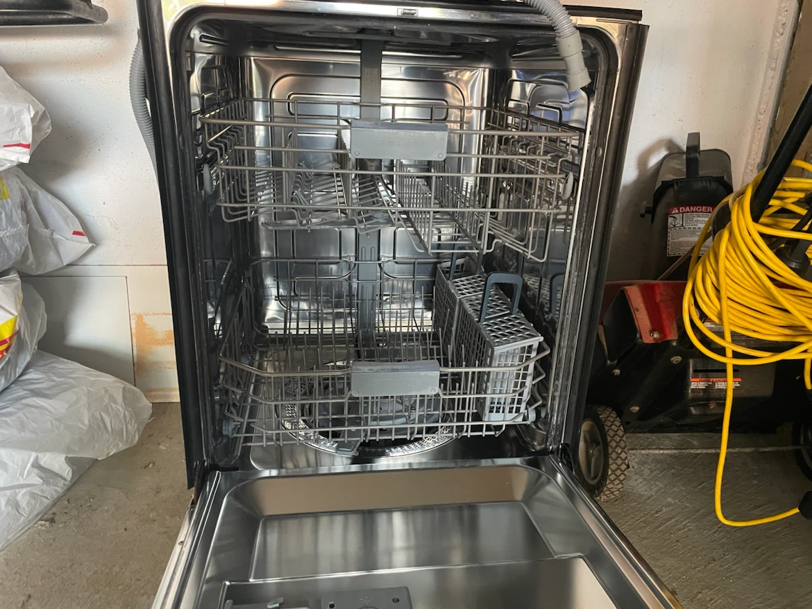 Samsung Dishwasher - photo 2