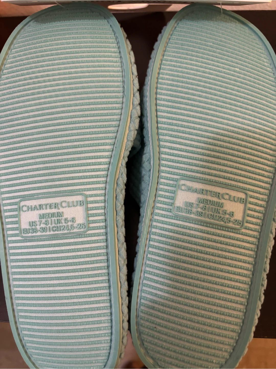 NEW-Charter Club Memory Foam Slippers - Medium - photo 2