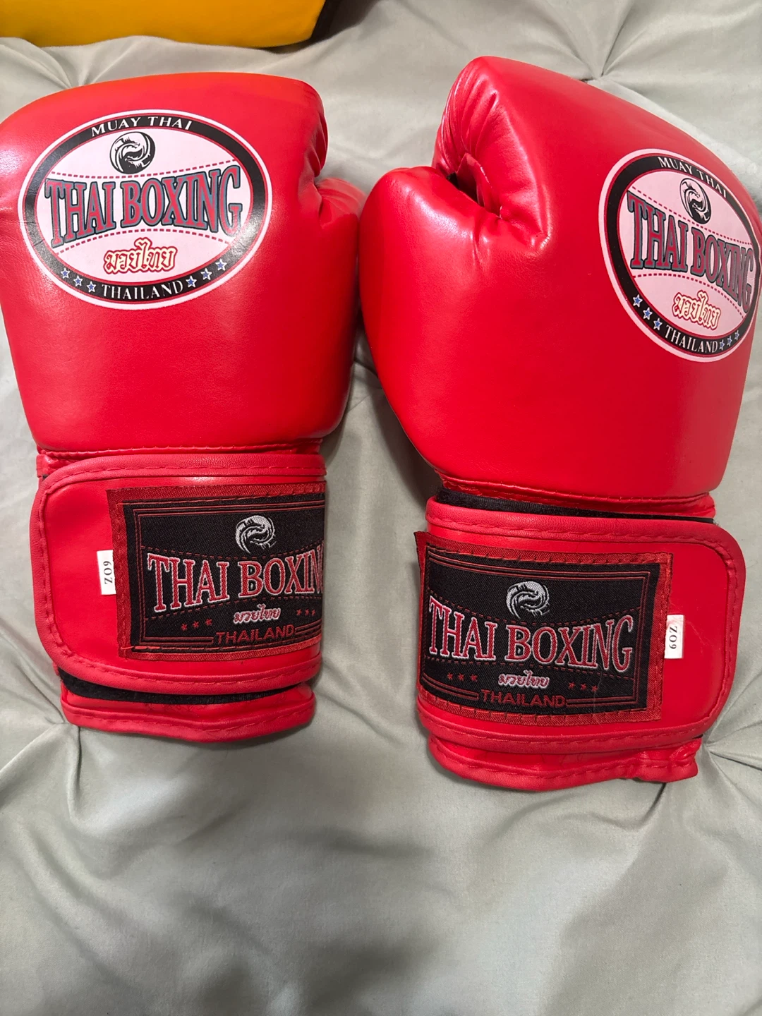 Thai Boxing Gloves - Red