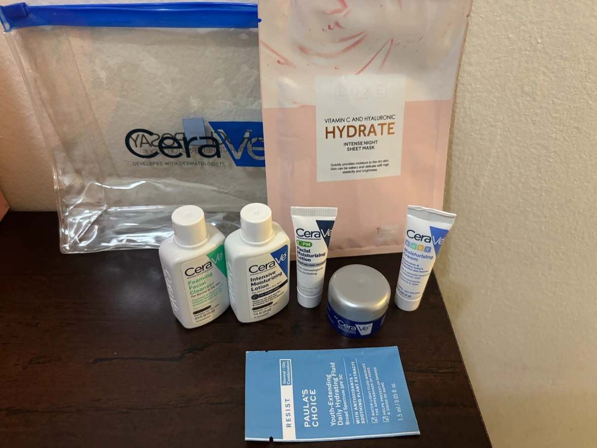 NEW-CeraVe Skincare Travel Set-7 pieces w/ pouch