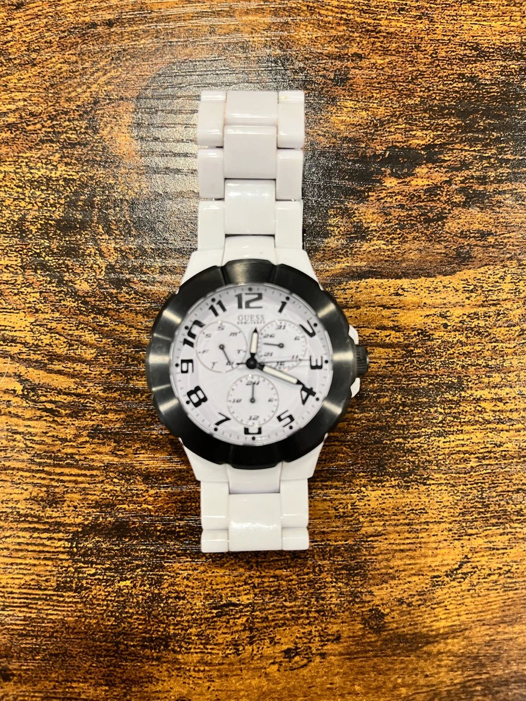 Guess Watch-  U10070G5 - used