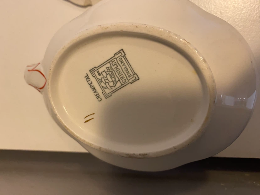 Grindley "Creampetal" Gravy Boat and Saucer Set - photo 3
