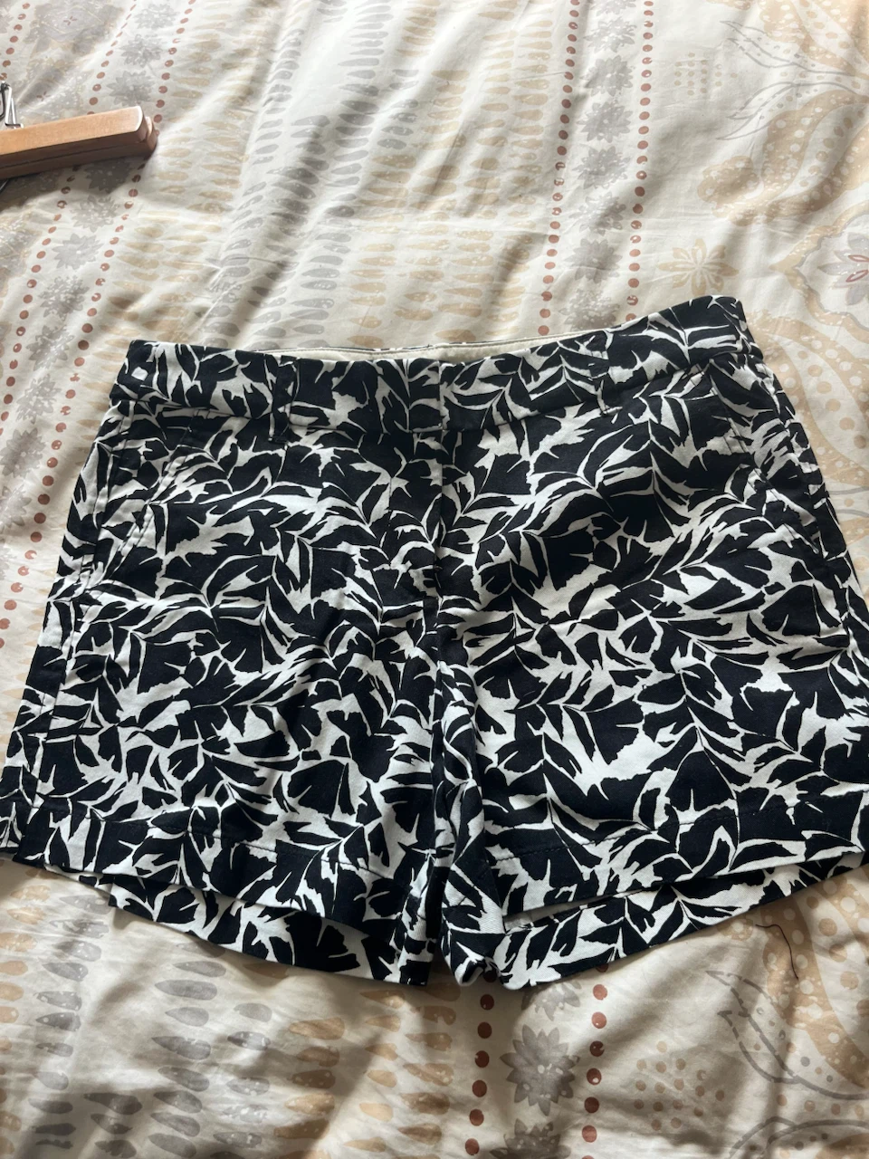 J. Crew Women's Patterned Shorts Size 6