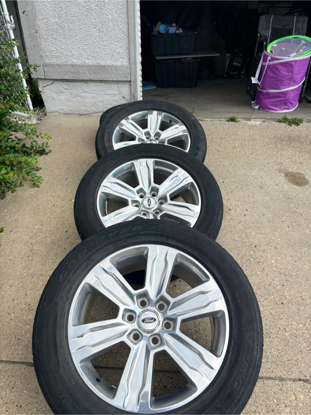 20 inch ford platinum F150 rims - photo 2