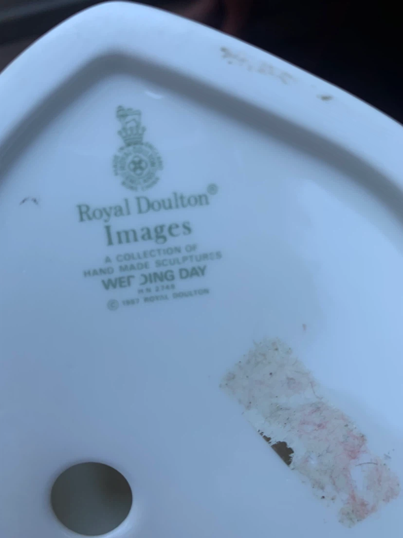 Royal Doulton - Wedding Day figurine - photo 4