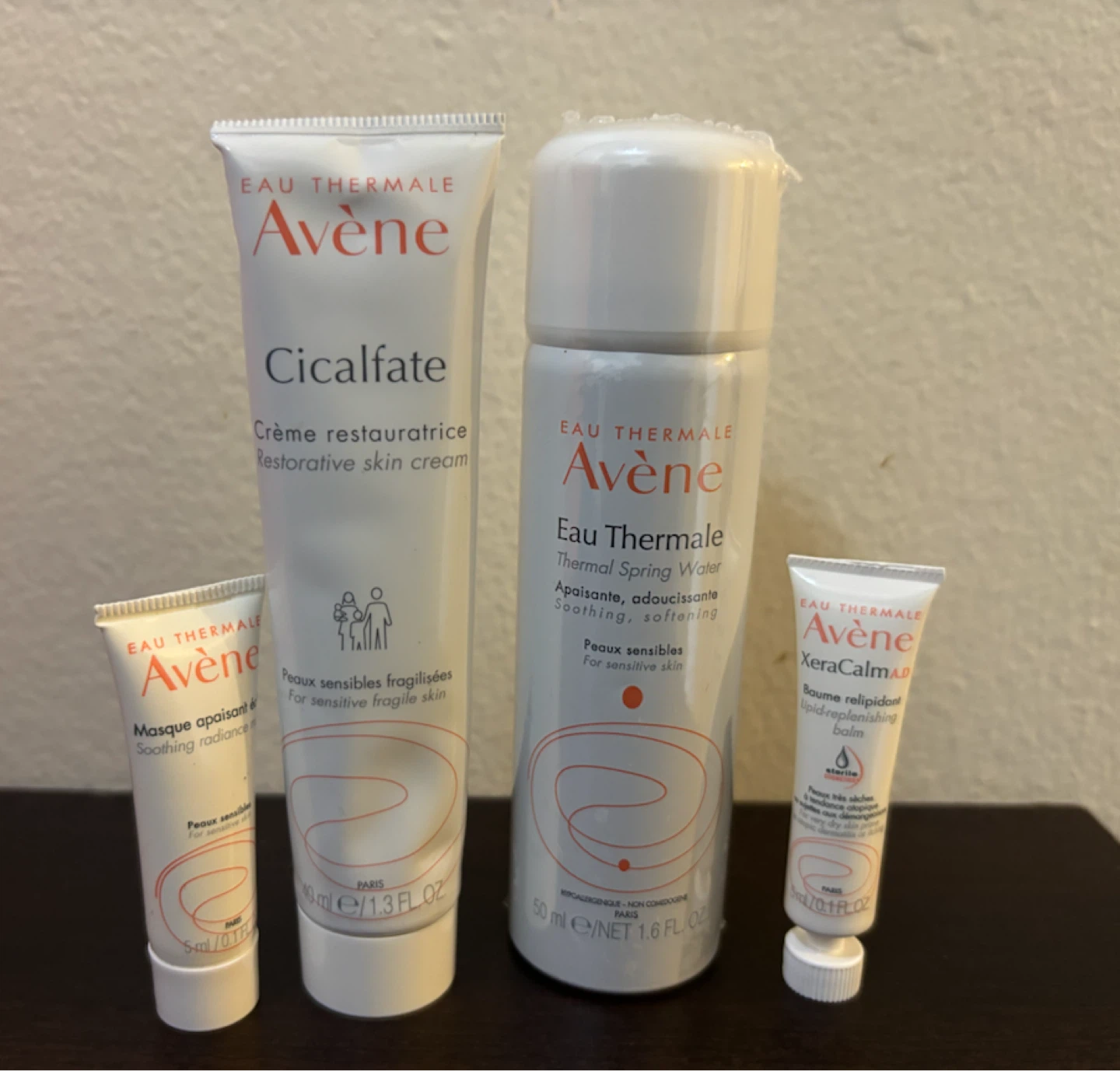 BRAND NEW-4 pc Avene Lot