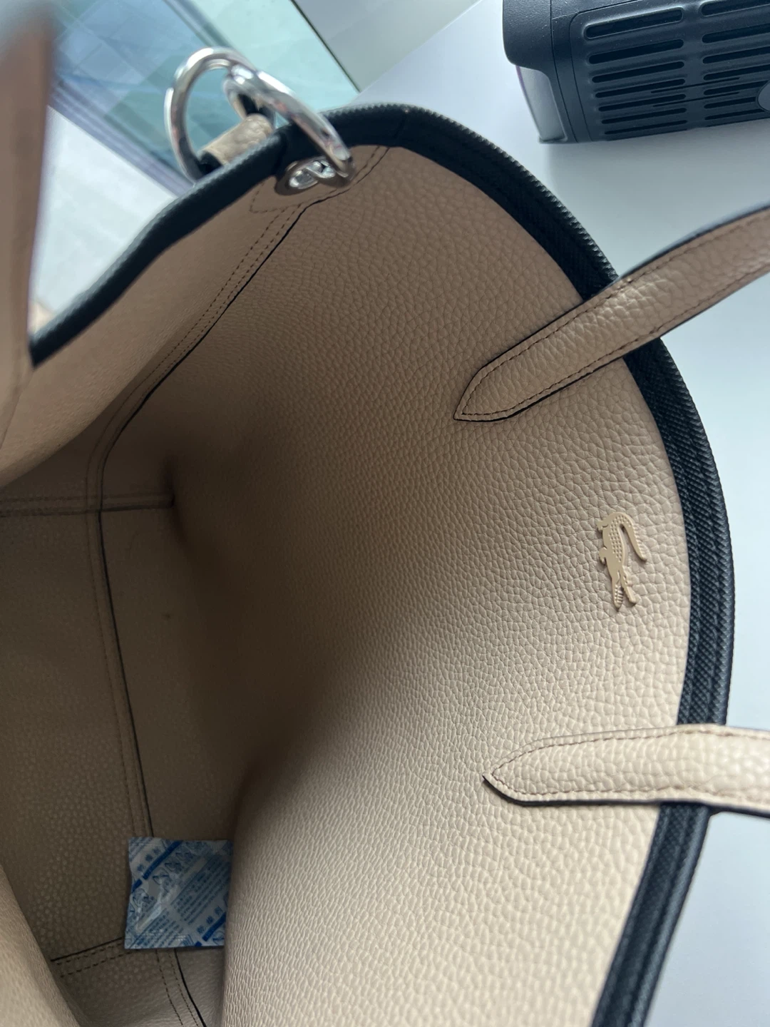Lacoste Black Pebbled Anna Tote Bag - photo 4