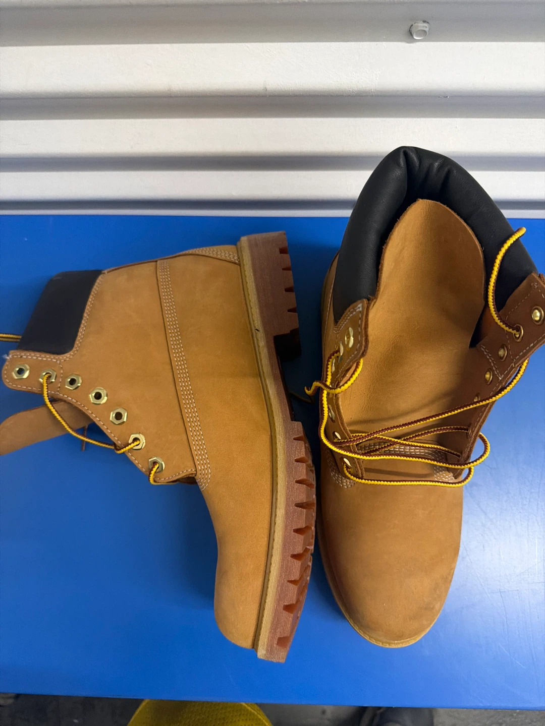 Timberland Classic Waterproof Boots Size 9.5 - photo 2