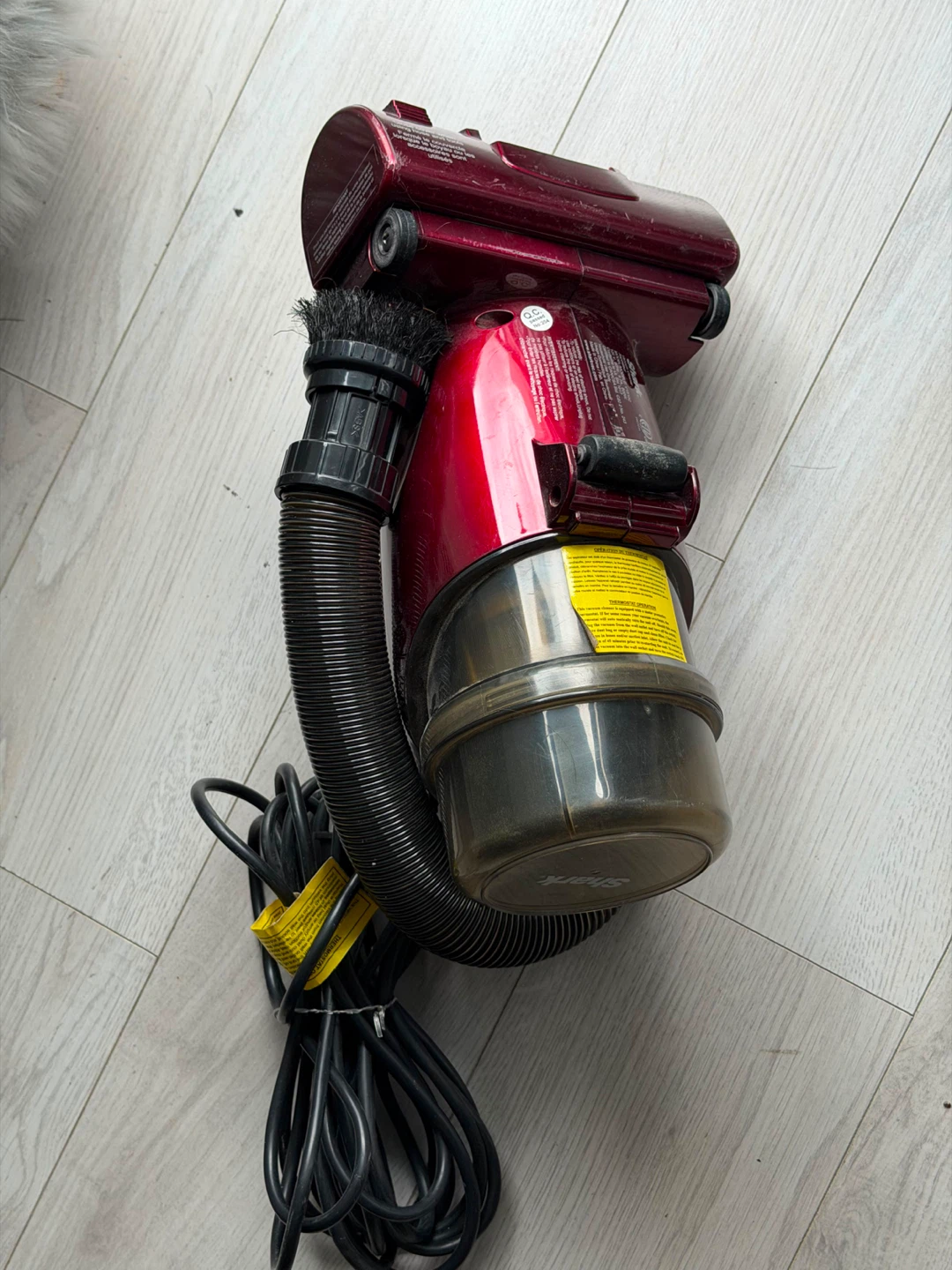 Shark Vacuum Cleaner - photo 3
