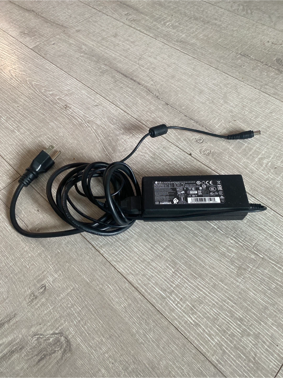 LG AC Adapter DA-95G19